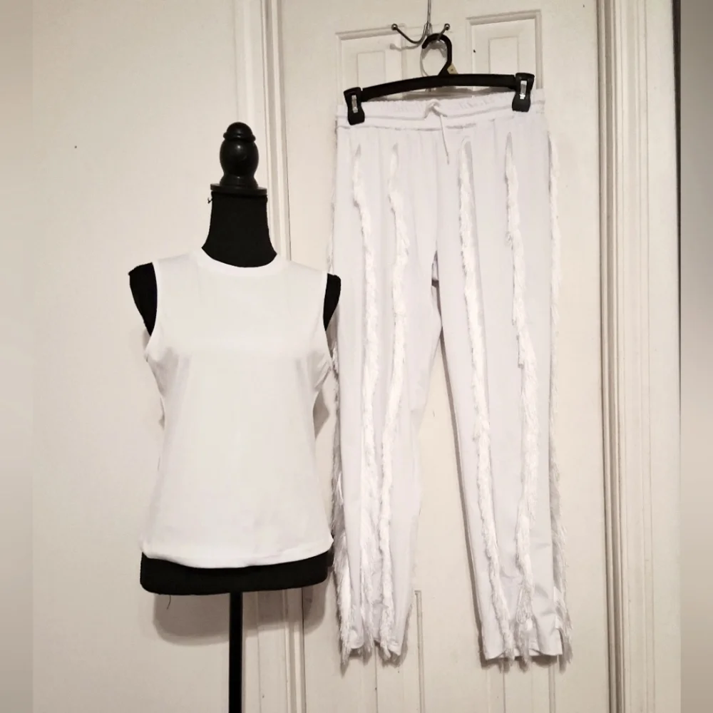Elegant White Women's Fringe Pants & Top Set - Picture 2 of 6